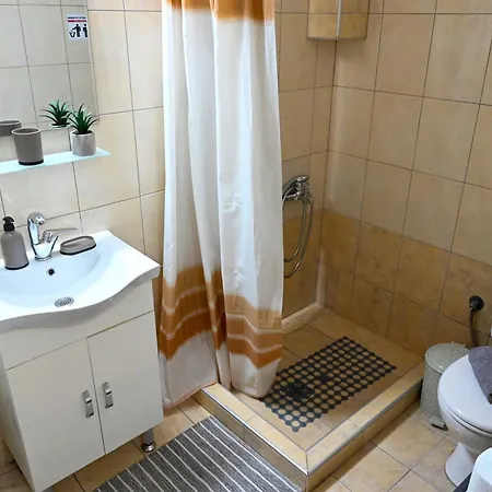 Penelope's And John's House דירה קאבאלה